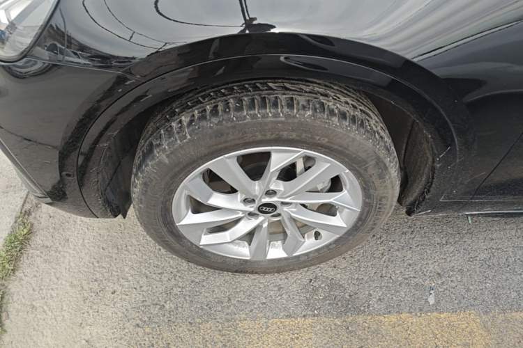 Used Audi Q5L 2022 40T Luxury Dynamic Model Left Front Wheel Hub