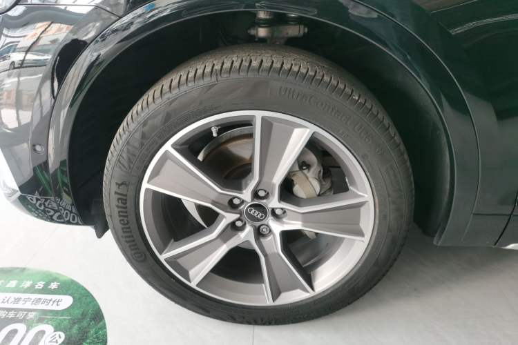 Used Audi Q5L 2022 Updated 45T Luxury Dynamic Version Left Front Wheel Hub