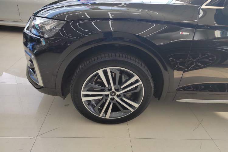 Used Audi Q5L 2022 Updated 40T Luxury Dynamic Edition Left Front Wheel Hub
