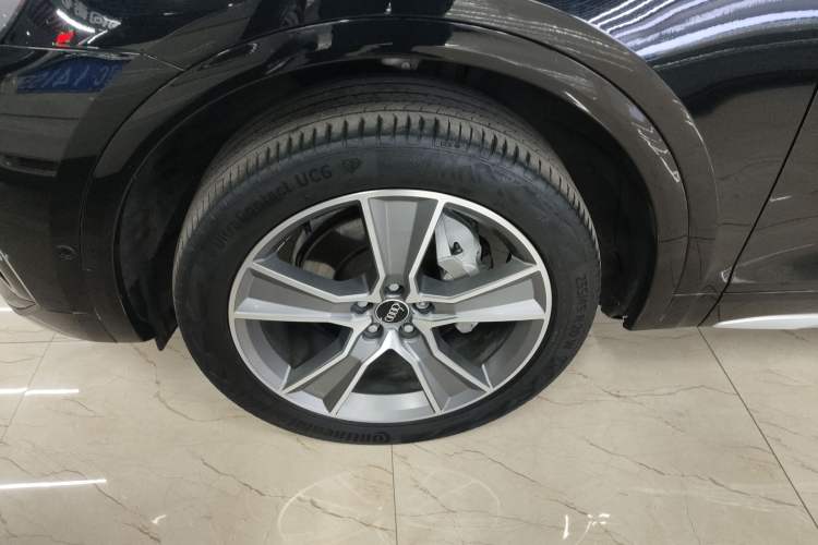 Used Audi Q5L 2022 Updated 45T Luxury Dynamic Version Left Front Wheel Hub