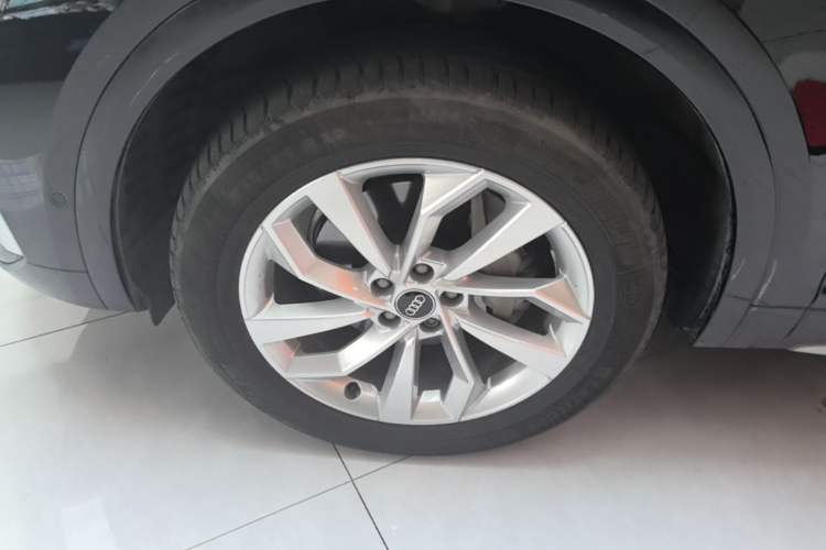 Used Audi Q5L 2022 40T Luxury Dynamic Model Left Front Wheel Hub