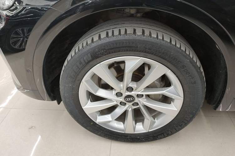 Used Audi Q5L 2022 40T Luxury Dynamic Model Left Front Wheel Hub
