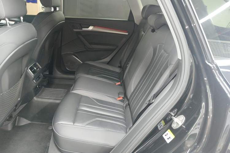Used Audi Q5L 2022 40T Luxury Dynamic Model Left Rear Seat