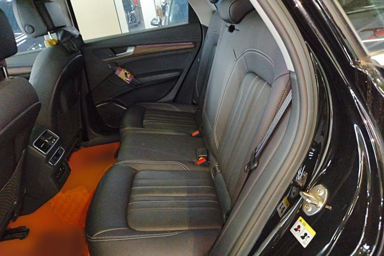 Used Audi Q5L 2022 Updated Version 40T Luxury Elegant Edition Left Rear Seat