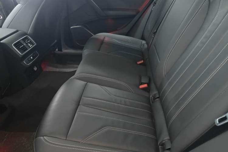 Used Audi Q5L 2022 40T Fashionable and Dynamic Model Left Rear Seat