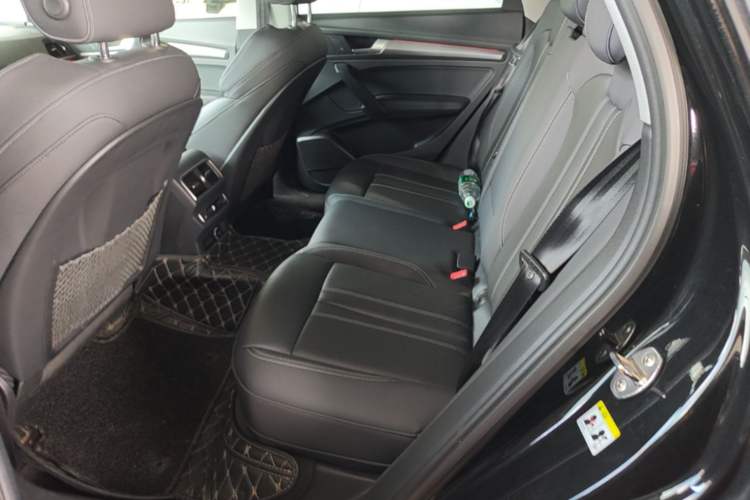 Used Audi Q5L 2022 40T Fashionable and Dynamic Model Left Rear Seat