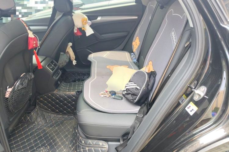 Used Audi Q5L 2022 40T Fashionable and Elegant Model Left Rear Seat