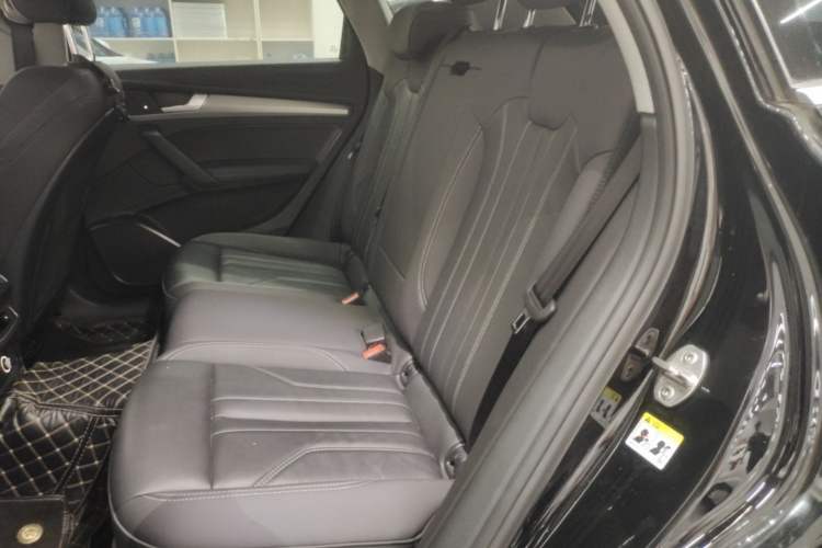 Used Audi Q5L 2022 40T Fashionable and Dynamic Model Left Rear Seat