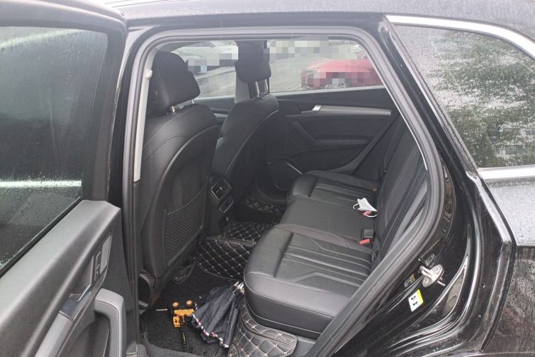 Used Audi Q5L 2022 40T Fashionable and Dynamic Model Left Rear Seat