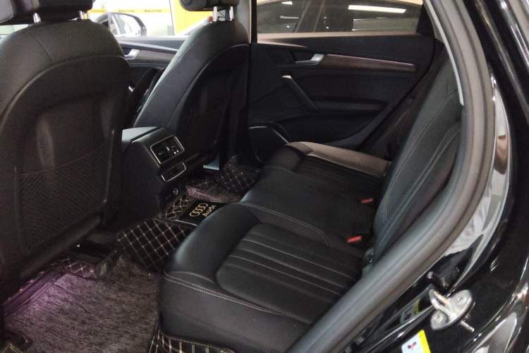 Used Audi Q5L 2022 Updated Version 40T Luxury Elegant Edition Left Rear Seat