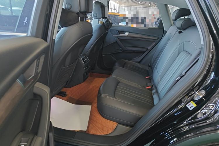 Used Audi Q5L 2022 Updated Version 40T Luxury Elegant Edition Left Rear Seat