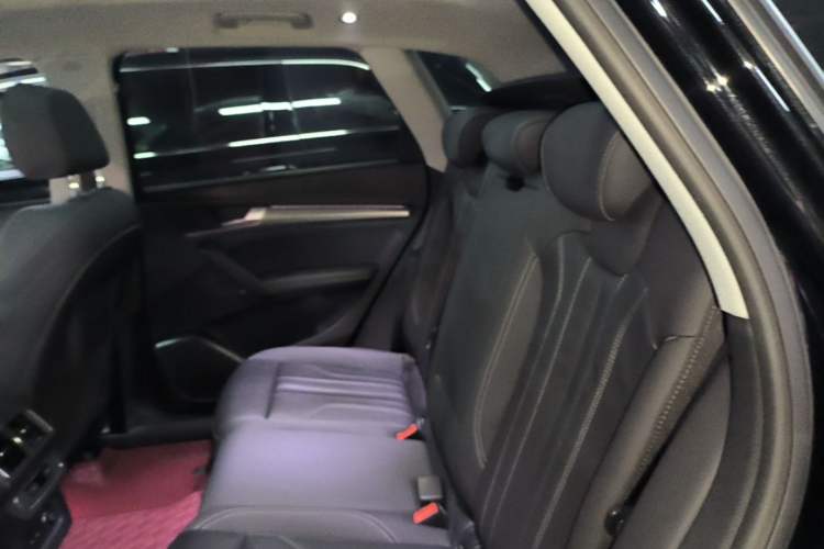 Used Audi Q5L 2022 40T Luxury Dynamic Model Left Rear Seat