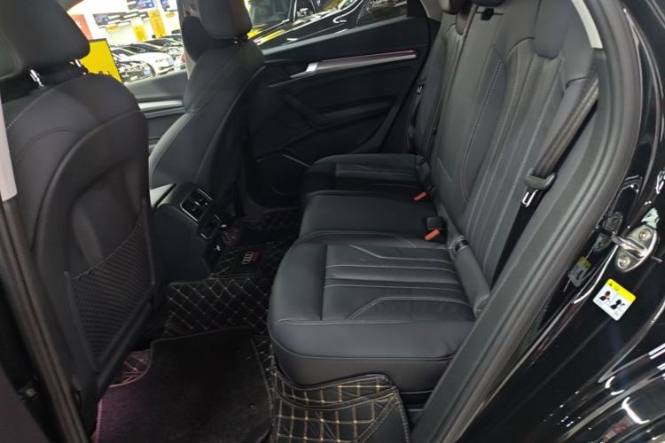 Used Audi Q5L 2022 40T Fashionable and Dynamic Model Left Rear Seat