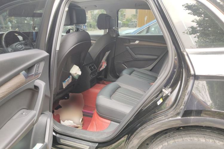 Used Audi Q5L 2022 40T Luxury Elegant Model Left Rear Seat