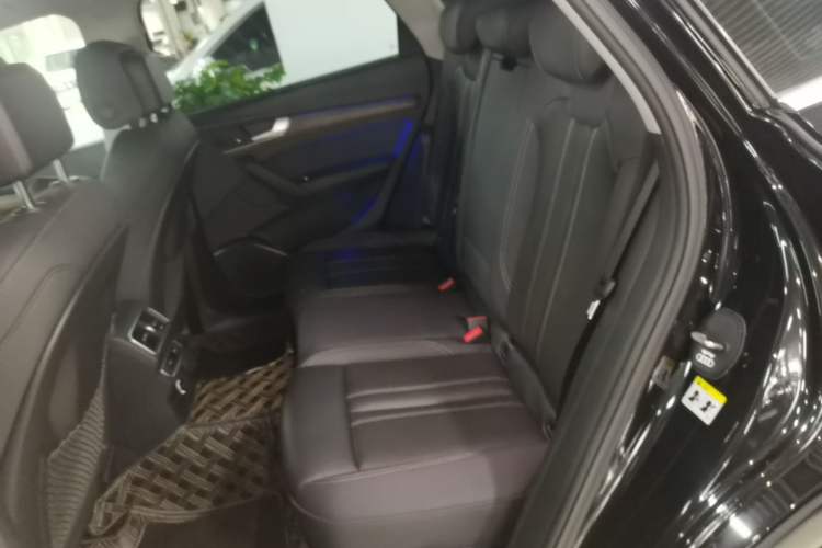 Used Audi Q5L 2022 40T Fashionable and Elegant Model Left Rear Seat
