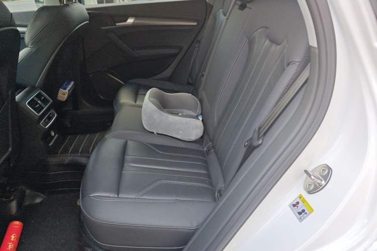 Used Audi Q5L 2022 40T Fashionable and Dynamic Model Left Rear Seat