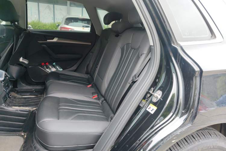 Used Audi Q5L 2022 40T Luxury Dynamic Model Left Rear Seat