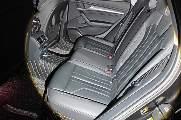Used Audi Q5L 2022 40T Luxury Dynamic Model Left Rear Seat