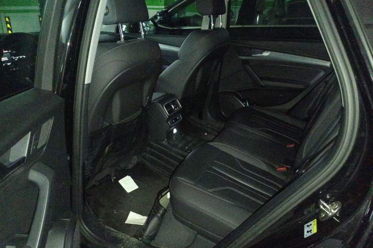 Used Audi Q5L 2022 40T Fashionable and Dynamic Model Left Rear Seat