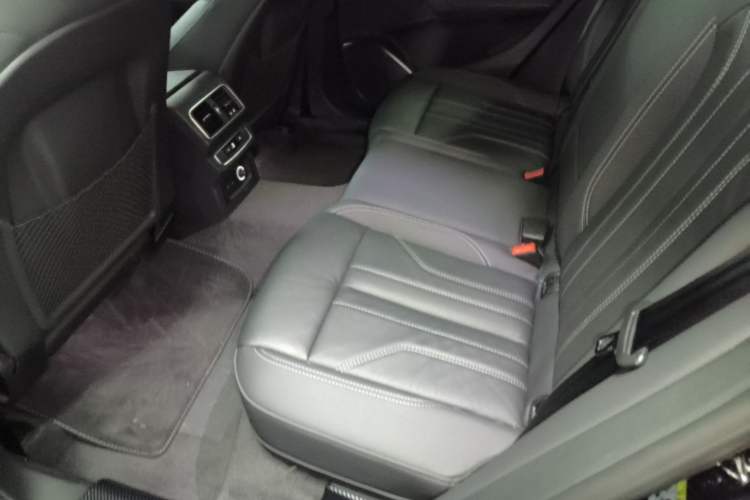 Used Audi Q5L 2022 Updated Version 40T Luxury Elegant Edition Left Rear Seat