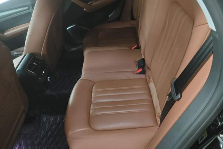 Used Audi Q5L 2022 Updated Version 40T Luxury Elegant Edition Left Rear Seat
