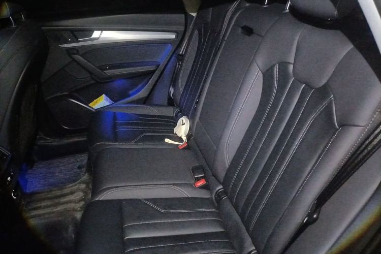 Used Audi Q5L 2022 40T Fashionable and Dynamic Model Left Rear Seat