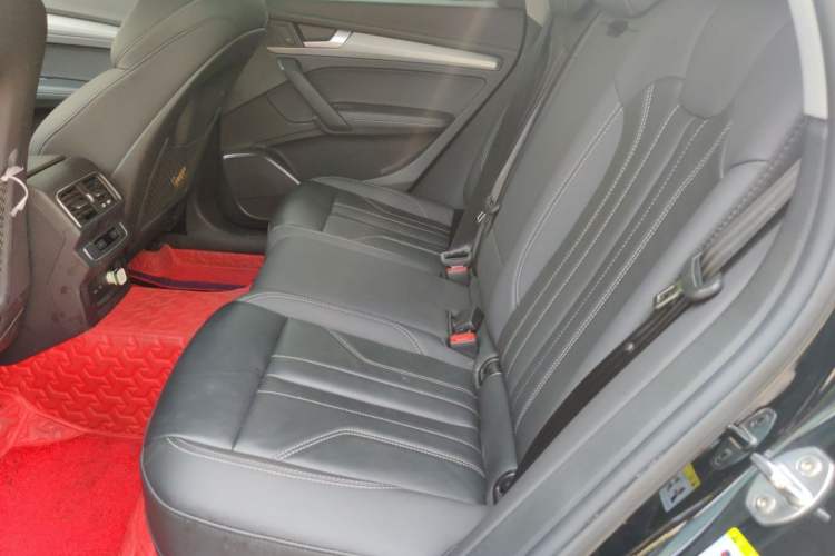 Used Audi Q5L 2022 40T Fashionable and Dynamic Model Left Rear Seat