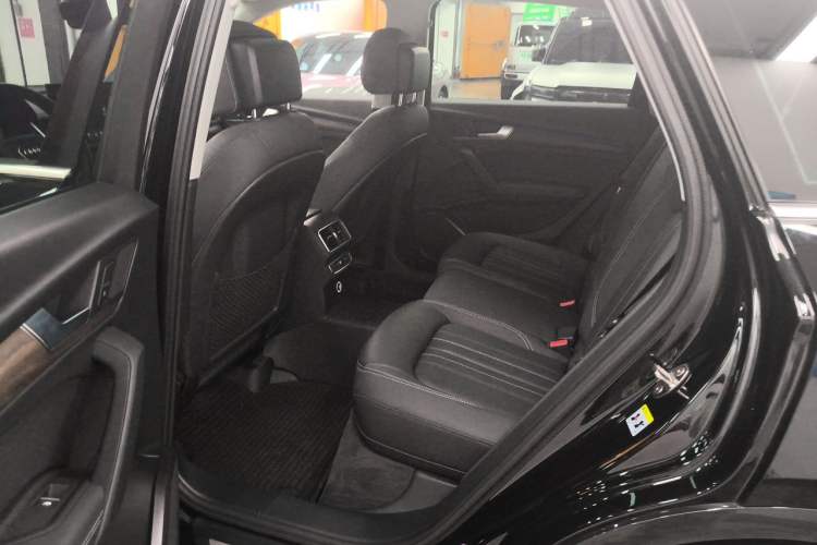 Used Audi Q5L 2022 40T Luxury Elegant Model Left Rear Seat