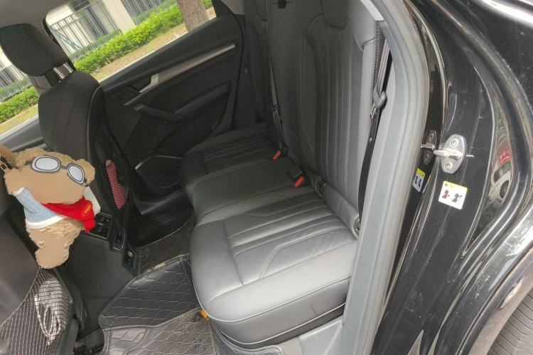 Used Audi Q5L 2022 40T RS Package Performance Model Left Rear Seat