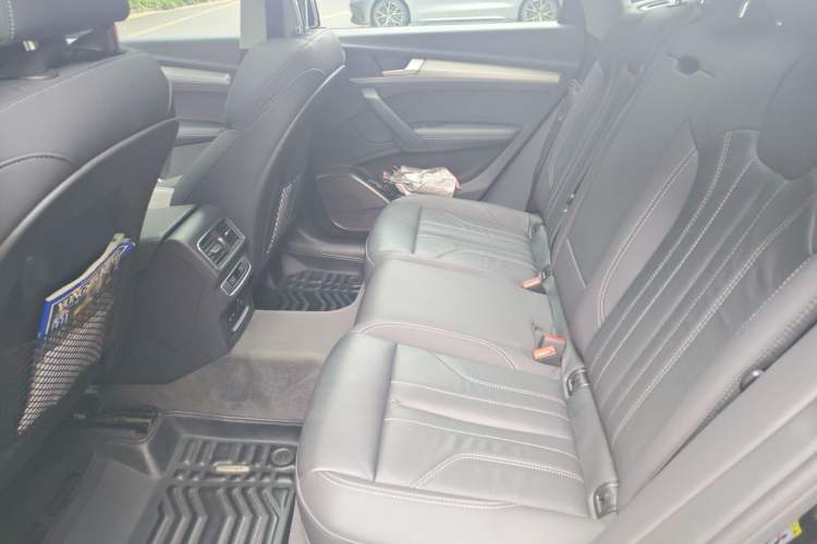 Used Audi Q5L 2022 40T Fashionable and Dynamic Model Left Rear Seat