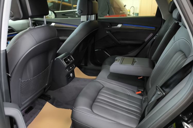 Used Audi Q5L 2022 Updated Version 40T Luxury Elegant Edition Left Rear Seat