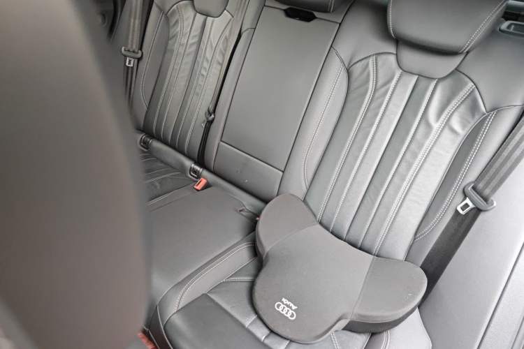 Used Audi Q5L 2022 Updated 45T Luxury Dynamic Version Left Rear Seat