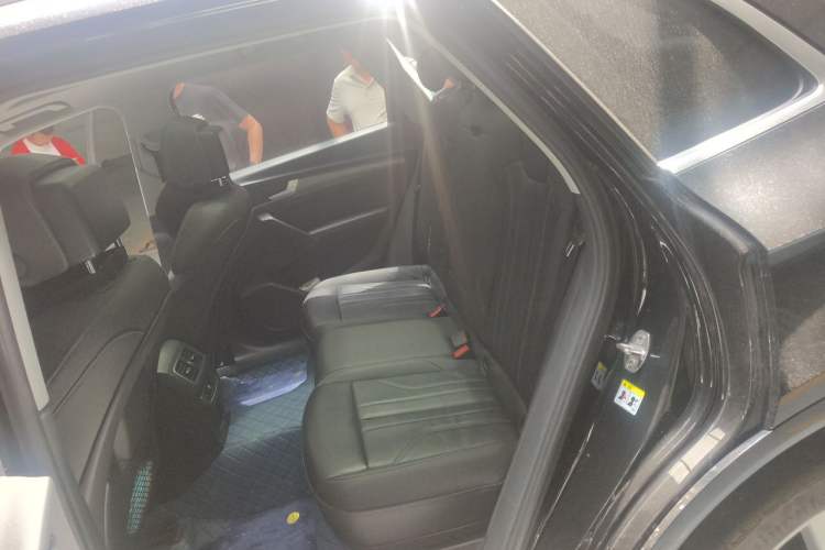 Used Audi Q5L 2022 40T Luxury Dynamic Model Left Rear Seat