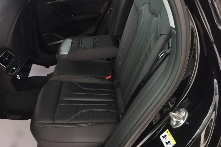 Used Audi Q5L 2022 Updated 45T Luxury Dynamic Version Left Rear Seat