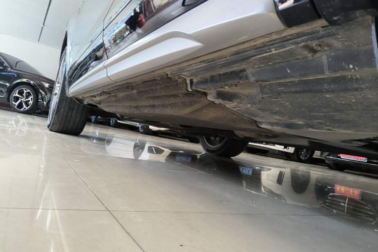 Used Audi Q5L 2022 45T Luxury Dynamic Model Left Side Sill