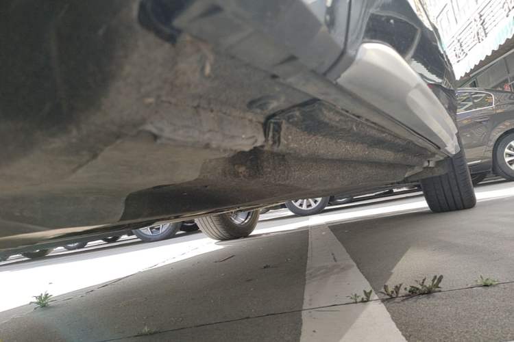 Used Audi Q5L 2022 40T Luxury Dynamic Model Left Side Sill