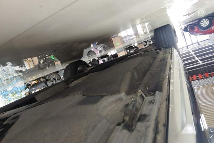 Used Audi Q5L 2022 40T Luxury Dynamic Model Left Side Sill