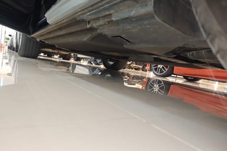 Used Audi Q5L 2022 Updated 40T Luxury Dynamic Edition Left Side Sill