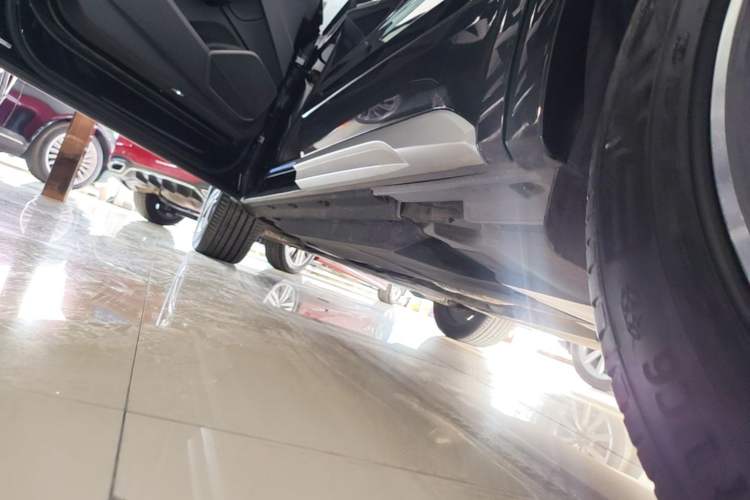 Used Audi Q5L 2022 Updated Version 40T Luxury Elegant Edition Left Side Sill