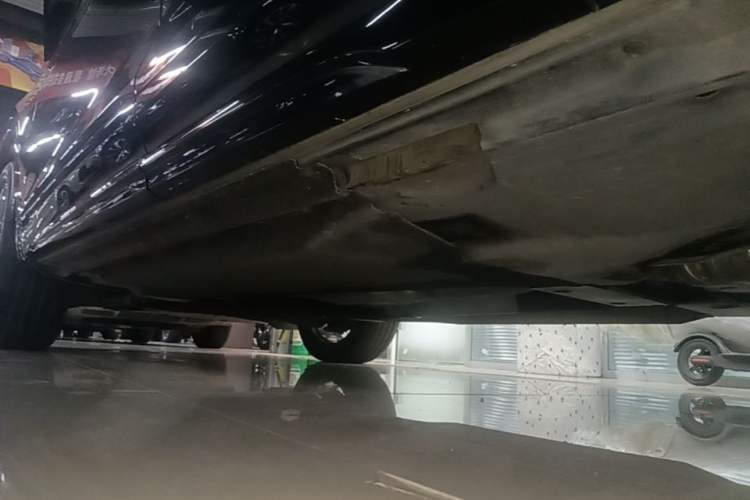 Used Audi Q5L 2022 40T Luxury Dynamic Model Left Side Sill