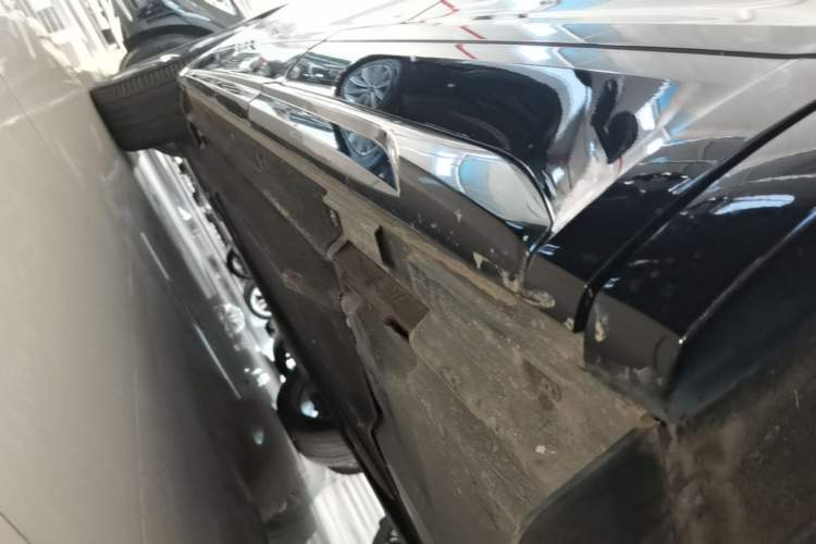 Used Audi Q5L 2022 Updated 45T Luxury Dynamic Version Left Side Sill