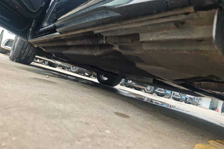 Used Audi Q5L 2022 Updated 40T Luxury Dynamic Edition Left Side Sill