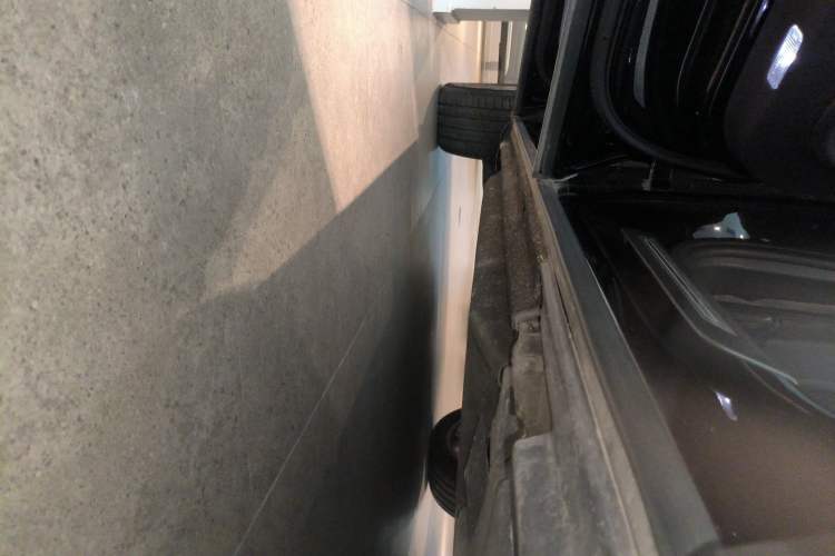 Used Audi Q5L 2022 40T Luxury Elegant Model Left Side Sill