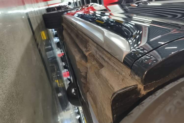Used Audi Q5L 2022 40T Fashionable and Elegant Model Left Side Sill