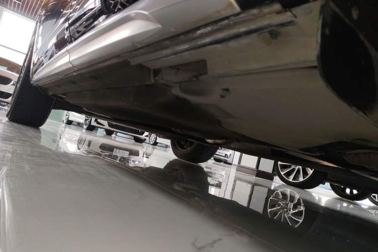 Used Audi Q5L 2022 40T Fashionable and Dynamic Model Left Side Sill