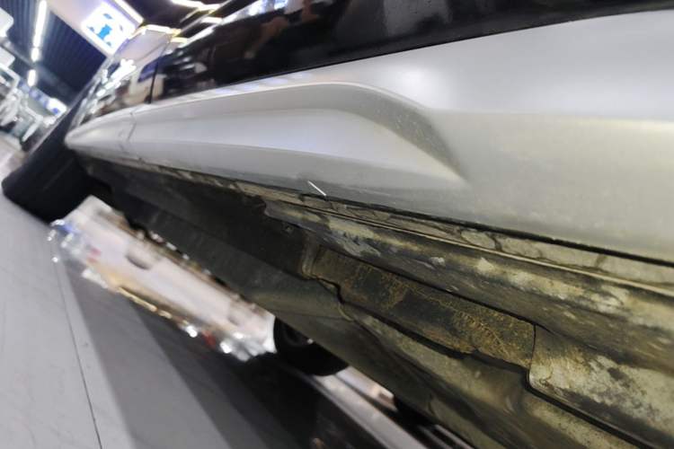 Used Audi Q5L 2022 Updated 40T Luxury Dynamic Edition Left Side Sill