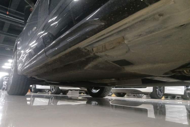 Used Audi Q5L 2022 40T Luxury Dynamic Model Left Side Sill