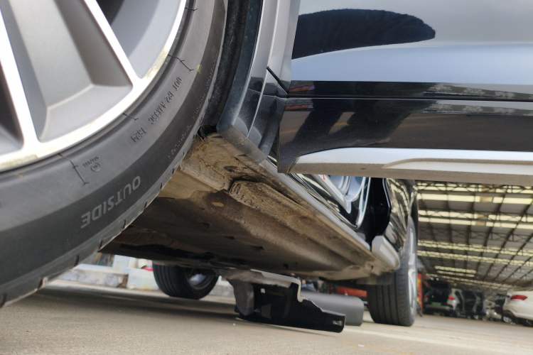 Used Audi Q5L 2022 45T Luxury Dynamic Model Left Side Sill