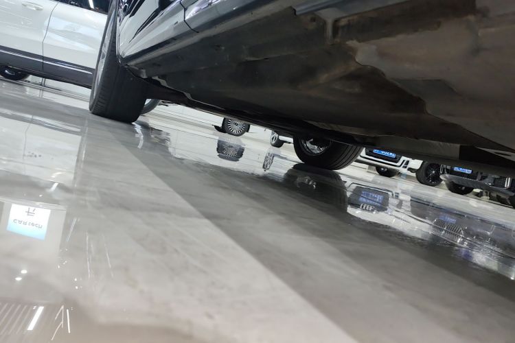 Used Audi Q5L 2022 40T Fashionable and Dynamic Model Left Side Sill