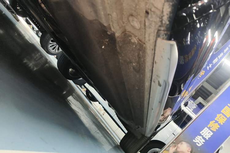 Used Audi Q5L 2022 45T Luxury Dynamic Model Left Side Sill